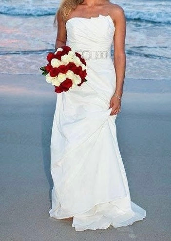 Elegant Sleeveless Wedding Gown