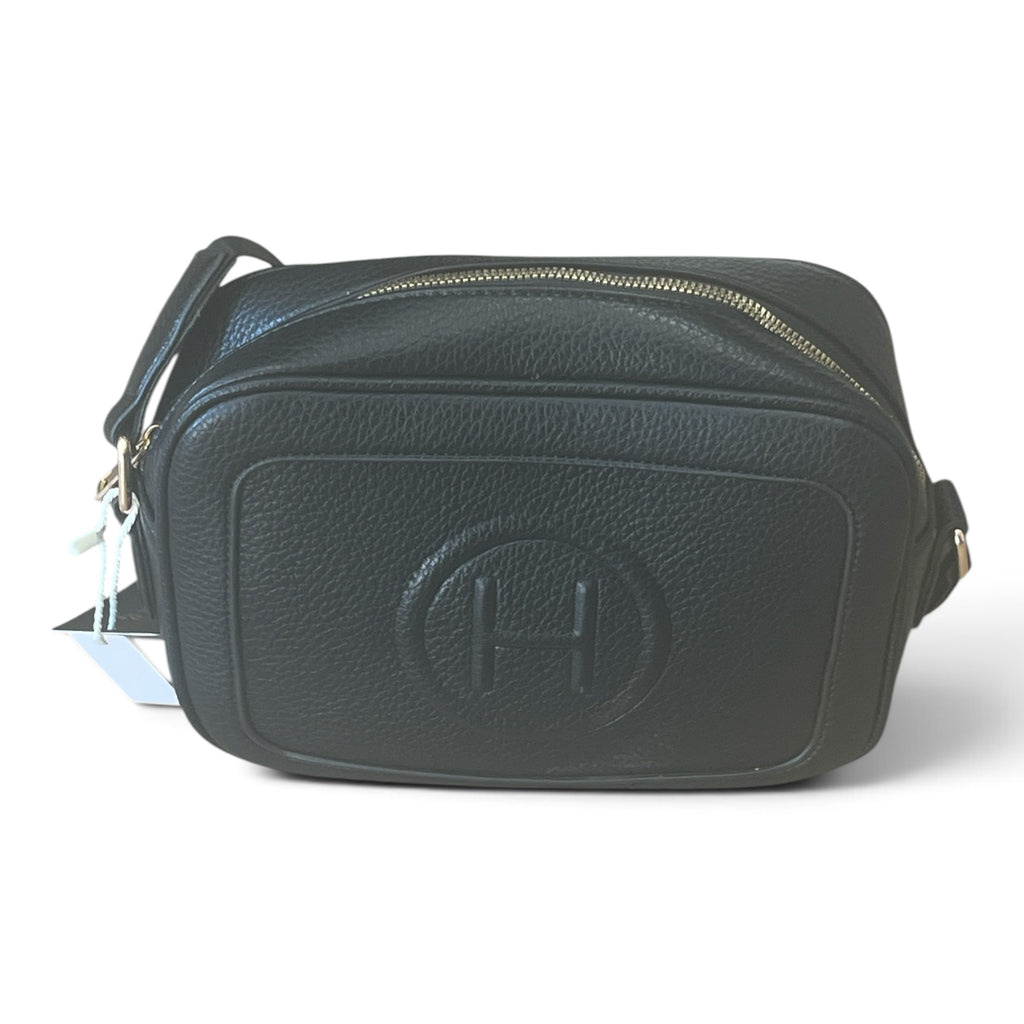 Superlative Online black pebbled leather camera bag with a textured finish, top-zip closure, and embossed logo detail.